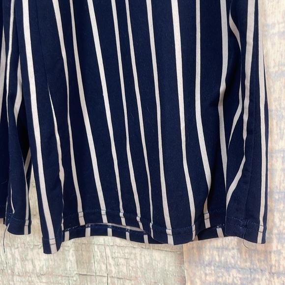 - In good used condition Woman’s Capella wide leg pants. Size is medium. - Picture 14 of 14